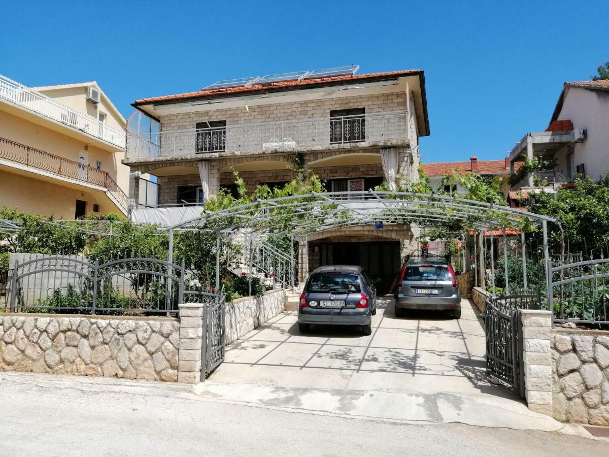 Apartments Emmas Studio Stari Grad  Luaran gambar