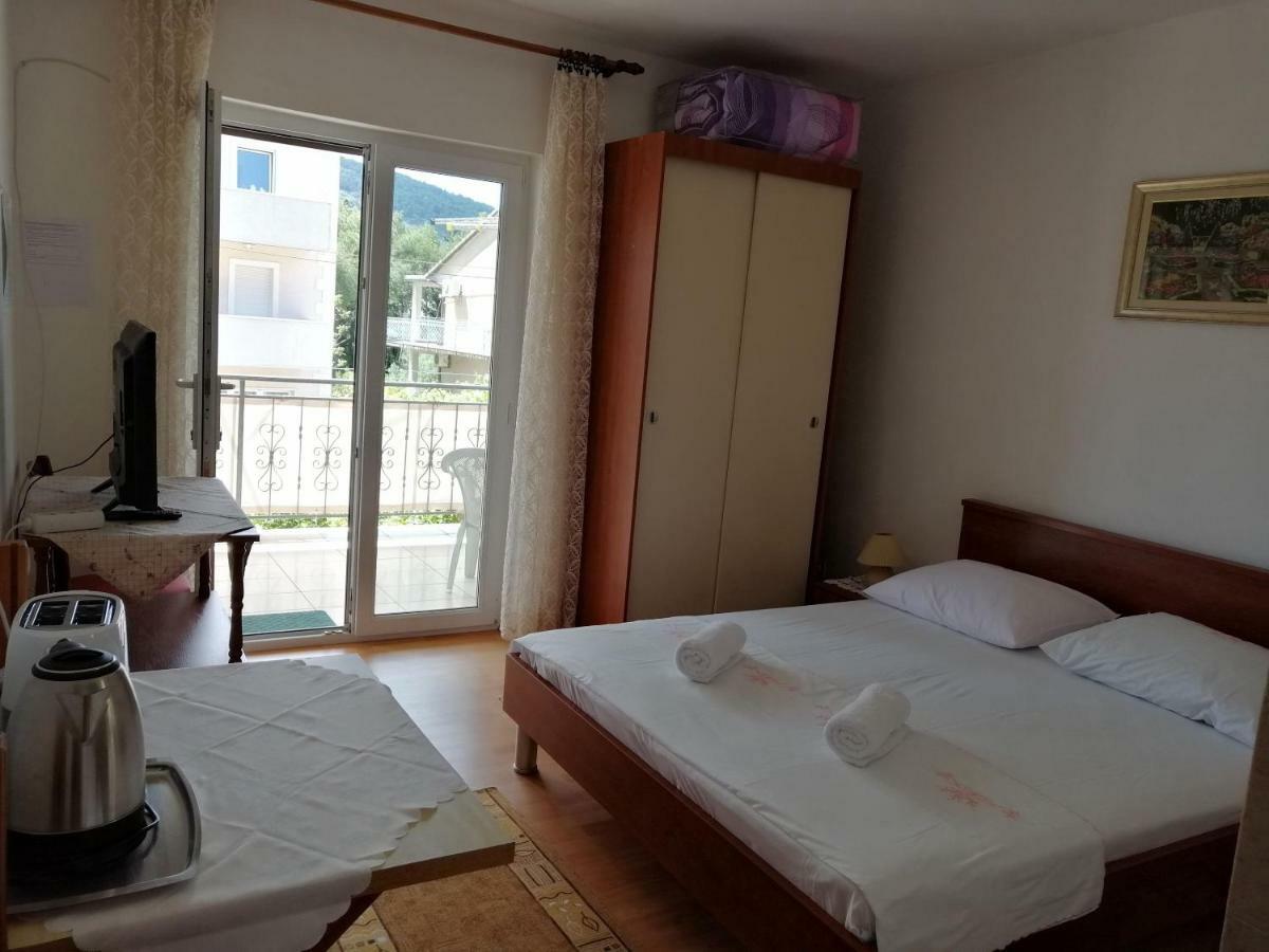 Apartments Emmas Studio Stari Grad  Luaran gambar
