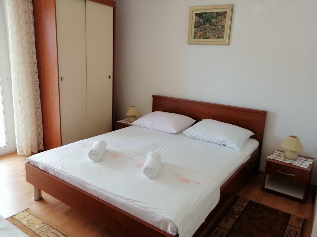 Apartments Emmas Studio Stari Grad  Luaran gambar