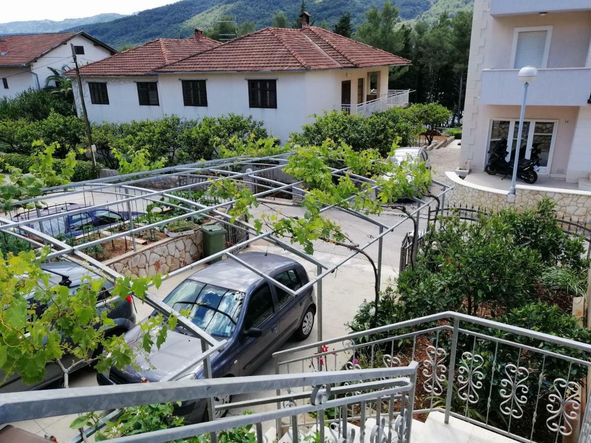 Apartments Emmas Studio Stari Grad  Luaran gambar