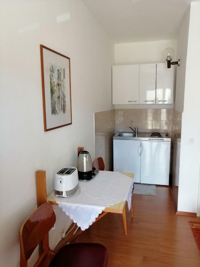 Apartments Emmas Studio Stari Grad  Luaran gambar